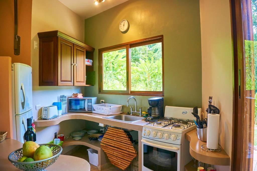 ウビタ Manoas Bed & Breakfast エクステリア 写真