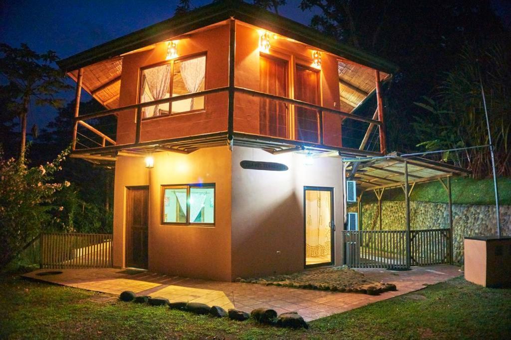 ウビタ Manoas Bed & Breakfast エクステリア 写真