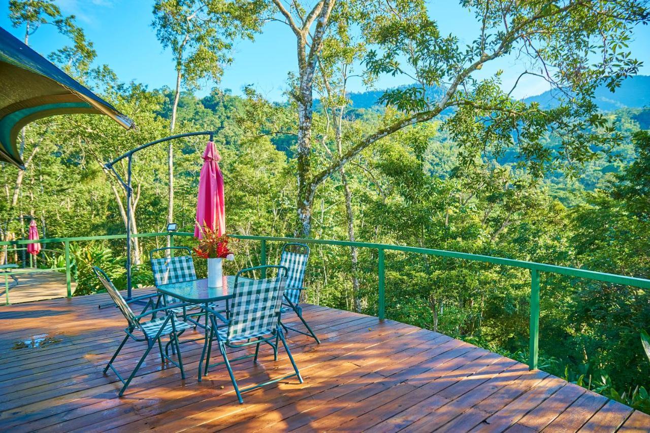 ウビタ Manoas Bed & Breakfast エクステリア 写真