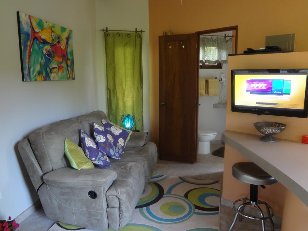 ウビタ Manoas Bed & Breakfast エクステリア 写真