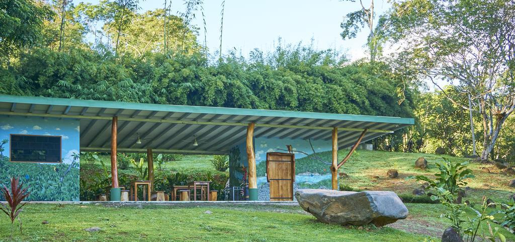 ウビタ Manoas Bed & Breakfast エクステリア 写真